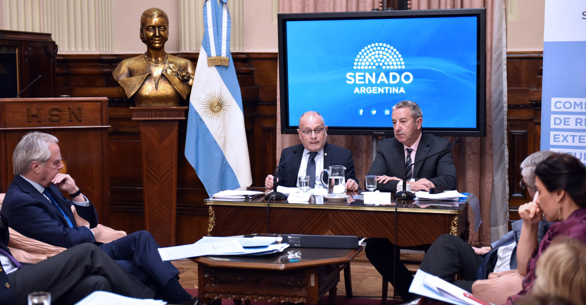 Bertone dijo que Faurie se comprometió de palabra no avanzarán en la creación de una organización pesquera que le de a Gran Bretaña condición de estado ribereño en Malvinas
