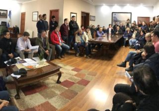 El Municipio de Río Grande presentó un amparo colectivo ante la justicia federal por la participación de empresas británicas en la licitación petrolera off-shore lanzada por el gobierno de Macri