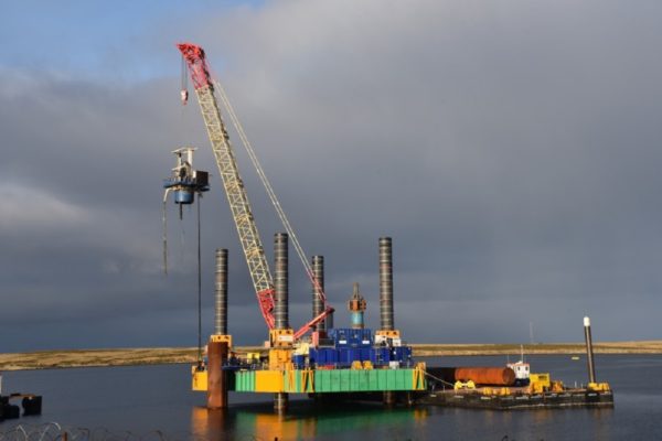 Con una inversión de 19 millones de libras los británicos que usurpan las Islas Malvinas culminaron con los trabajos de mejoramiento portuario