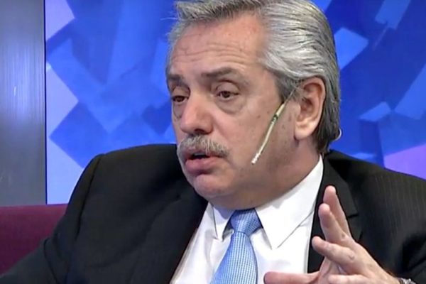 Aunque se comprometió a derogarlos los colaboradores de Alberto Fernández solo hablan de “revisar” los acuerdos con Gran Bretaña con relación a Malvinas