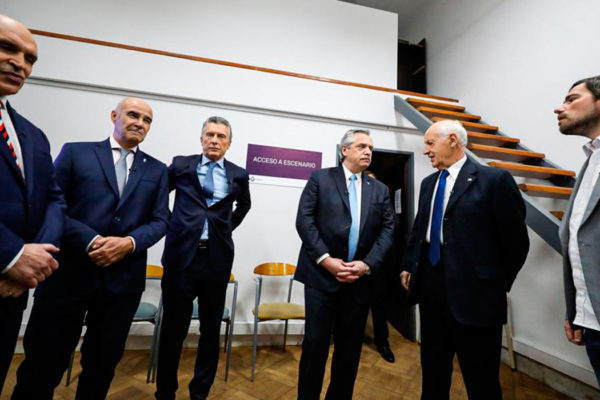 DEBATE PRESIDENCIAL 2019: Malvinas, presente en el discurso de los candidatos menos en el de Macri