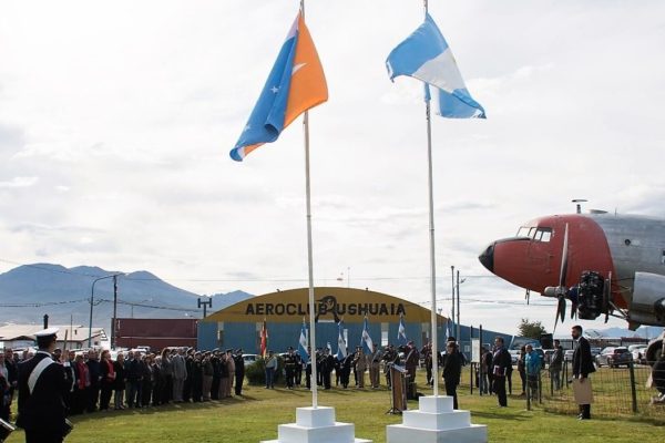 La Vicegobernadora de Tierra del Fuego encabezó el acto por los 116 años de presencia argentina en la Antártida