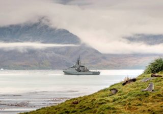 Dachary destacó el repudio de la legislatura a las operaciones militares inglesas en las Georgias y reiteró que Gran Bretaña pone en riesgo “a toda Sudamérica»