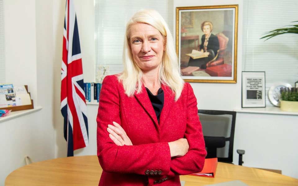 Ministra del Foreign Office para los territorios de ultramar, Amanda Milling.