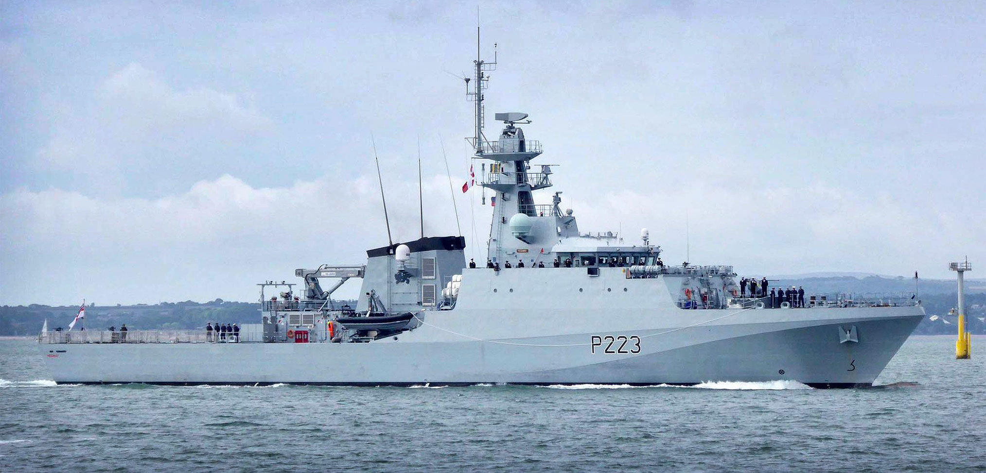 Up-close-with-HMS-Medway-1-1.jpg